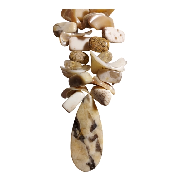 NWOT Neutral Colored Stone Necklace OS - Picture 7 of 9